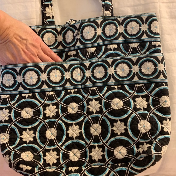 ⭐️REDUCED⭐️STEPHANIE DAWN quilted tote bag - Picture 2 of 7